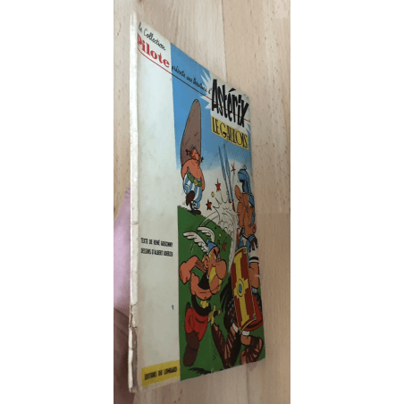 Astérix T.01 / Astérix le Gaulois / Uderzo / B / 1 Album / Première édition belge / 1961