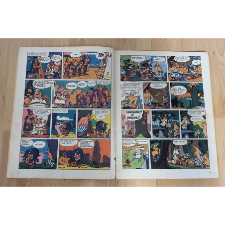 Astérix T.01 / Astérix le Gaulois / Uderzo / B / 1 Album / Première édition belge / 1961