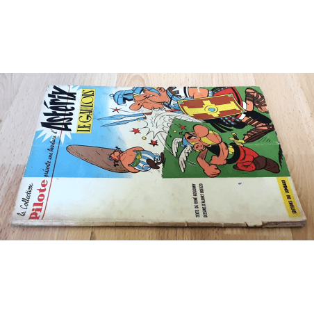 Astérix T.01 / Astérix le Gaulois / Uderzo / B / 1 Album / Première édition belge / 1961