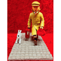 Tintin / Hergé / Moulinsart Réf 45994 / Tintin et Milou valise - Ils arrivent - socle pavé - (2022)