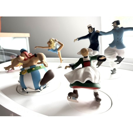 Patinoire Leblon Delienne / Complète de tout les personnages / 2003