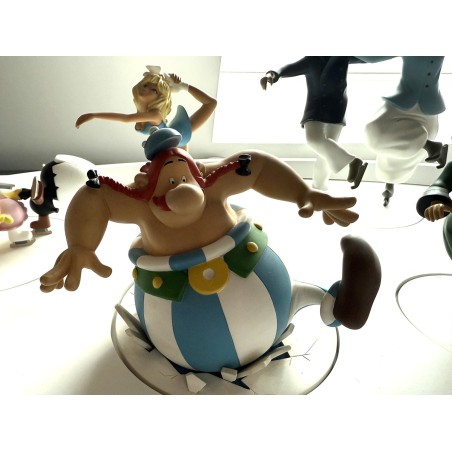 Patinoire Leblon Delienne / Complète de tout les personnages / 2003
