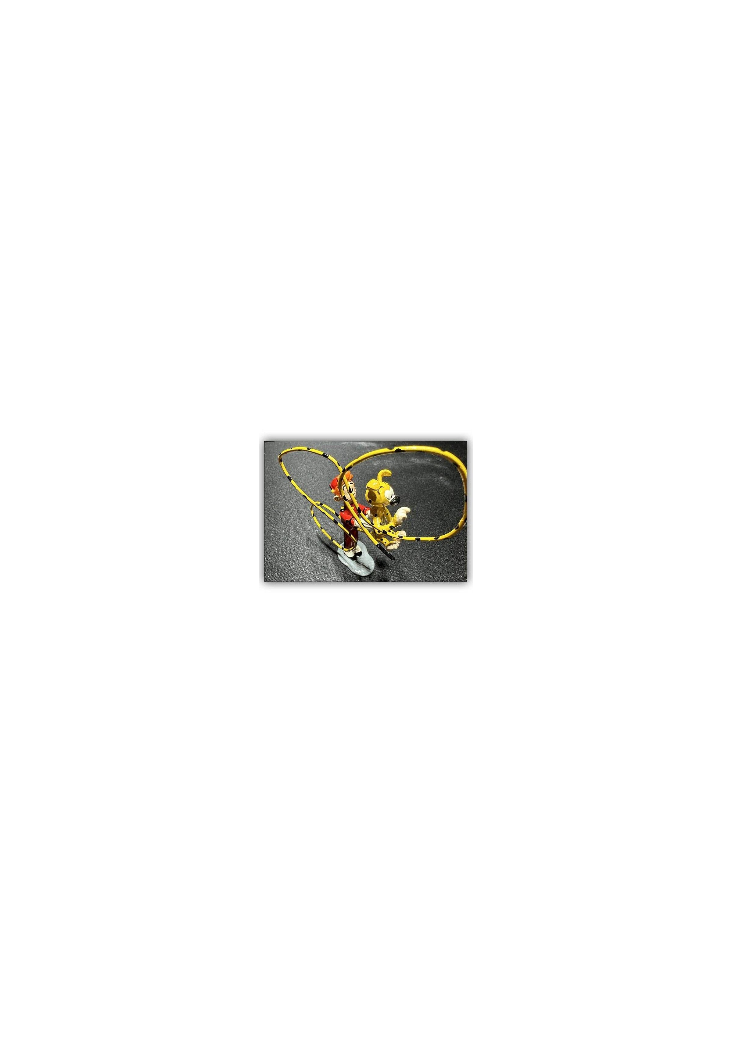 Spirou portant le marsupilami dans ses bras /  Pixi / Franquin
