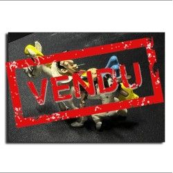 Lucky Luke dormant sur Jolly Jumper / Pixi / Morris  Référence Pixi 5456Tirage 1250 ExemplairesSeptembre 2002Ici numéro 673