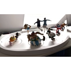 Patinoire Leblon Delienne / Complète de tout les personnages / 2003